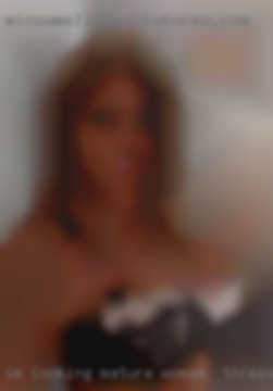 I'm mature woman for threesome looking for something new and dark.