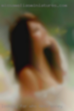 Looking for someone to be a fwb who need money with.